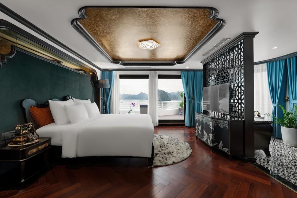 Hạng Royal Suite du thuyền Catherine Cruise Hạ Long