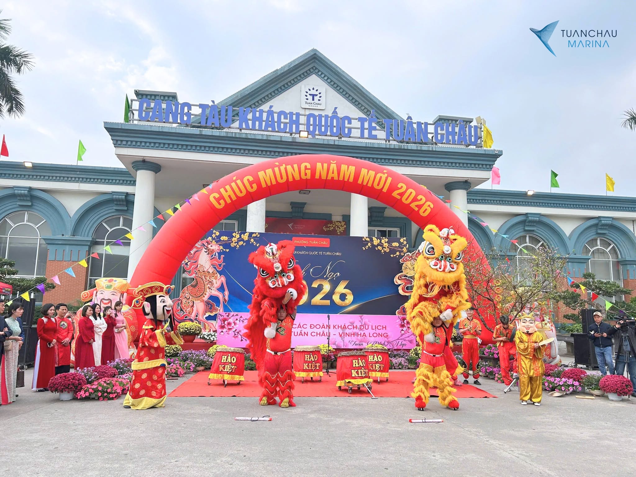 Cảng tàu khách Tuần Châu