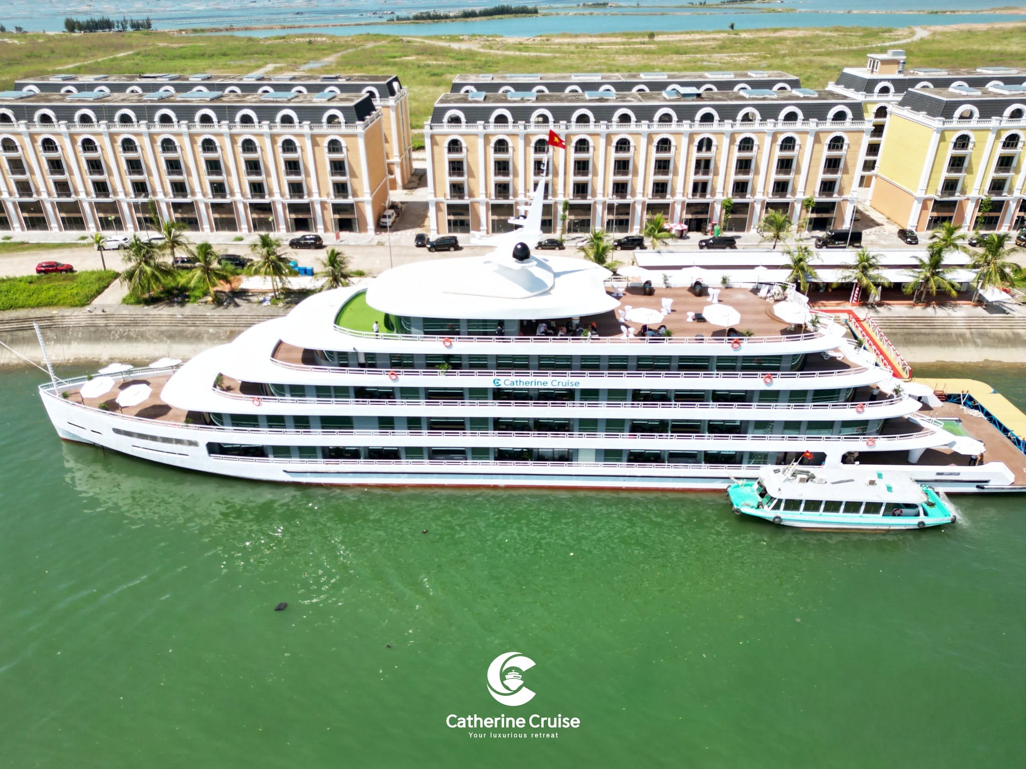 Nhà chờ du thuyền Catherine Cruise