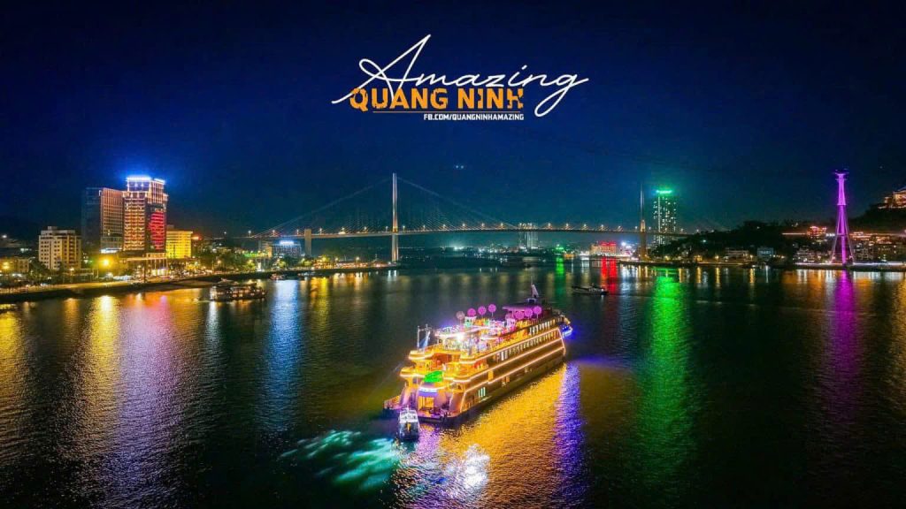 Du thuyền ăn tối Luna Hạ Long