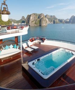 Du thuyền Ambassador 1 ngủ đêm trên Vịnh Hạ Long