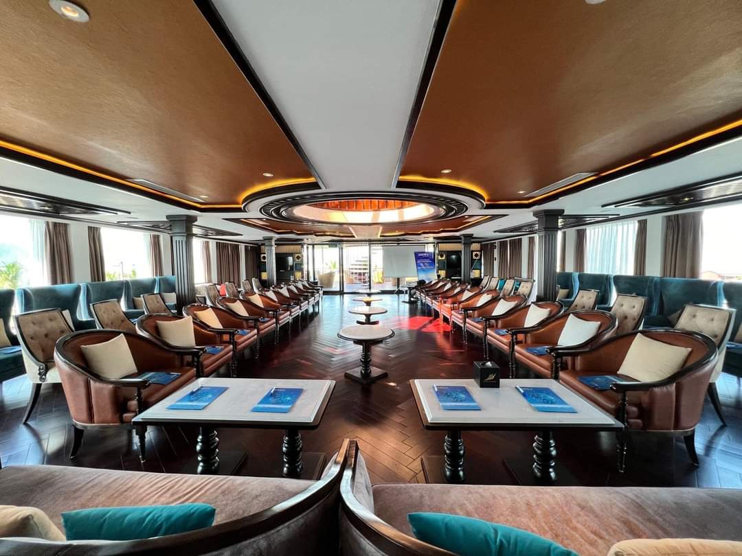 Du thuyền Capella Cruise Hạ Long 2N1Đ - Ảnh 14