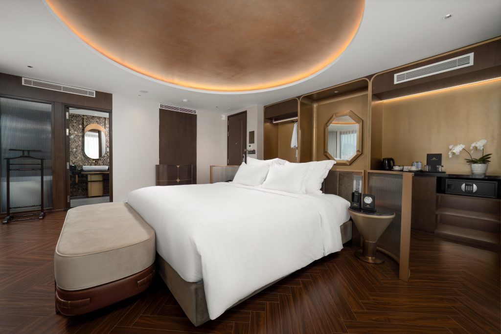 Sea Stars Hạ Long Cruise hạng Caption Suite