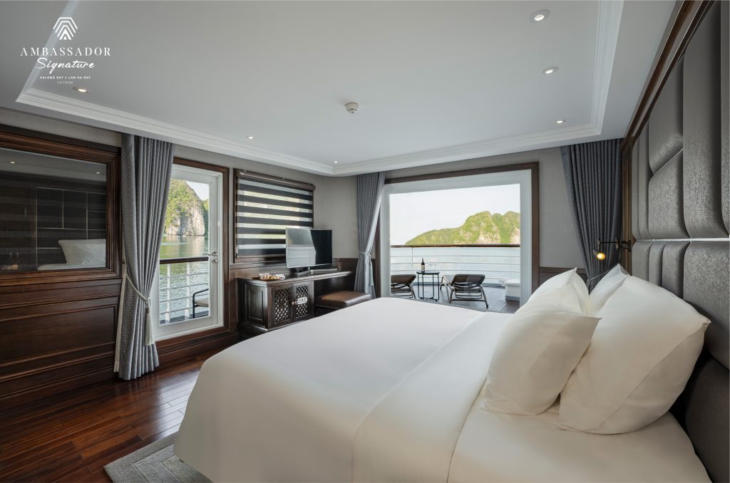 Hạng Caption Suite du thuyền Ambassador Signature Lan Hạ 