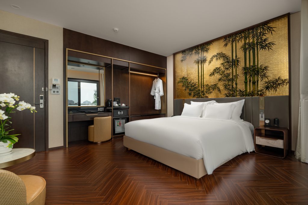 Sea Stars Hạ Long Cruise hạng Deluxe Balcony