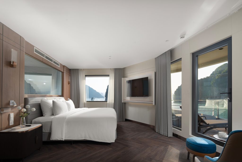 Grand Pioneers Hạ Long hạng Essence Suite