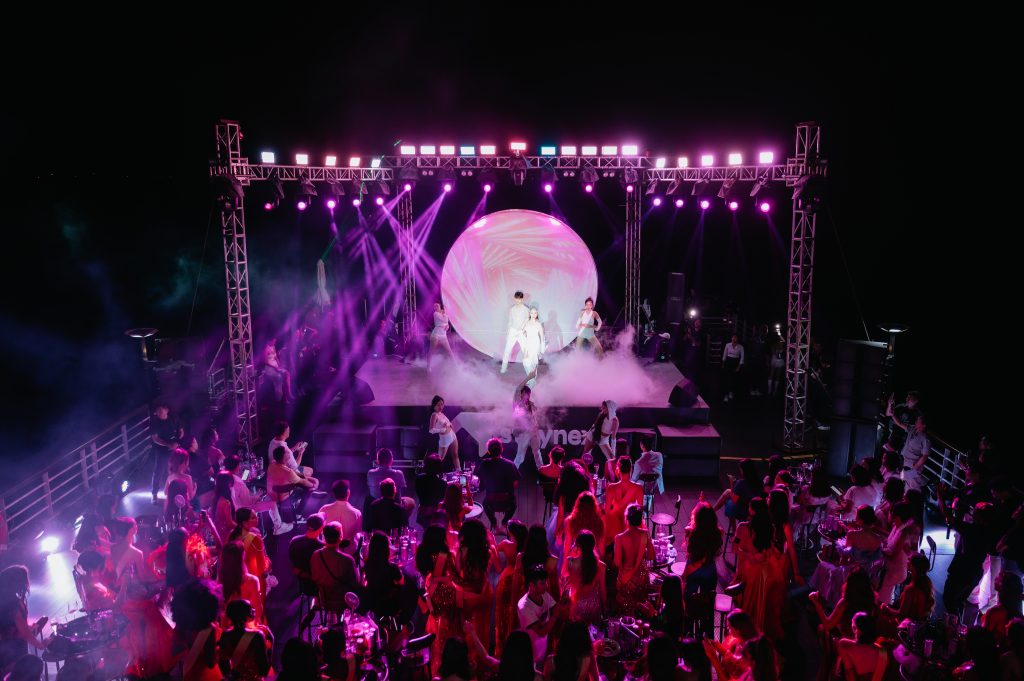 Ambassador Hạ Long Dinner Cruise 