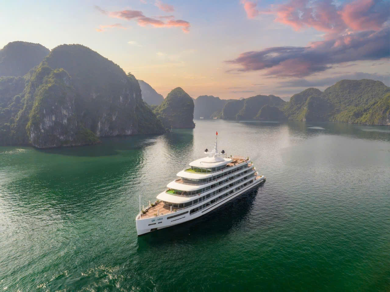 Du thuyền Catherine Cruise Ha Long Bay